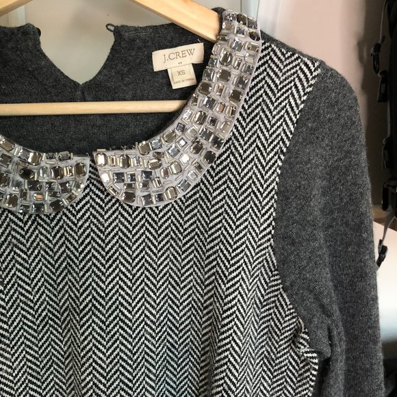 J. Crew Gray Herringbone Jeweled Peter Pan Collar Sweater Size XS - Picture 5 of 6